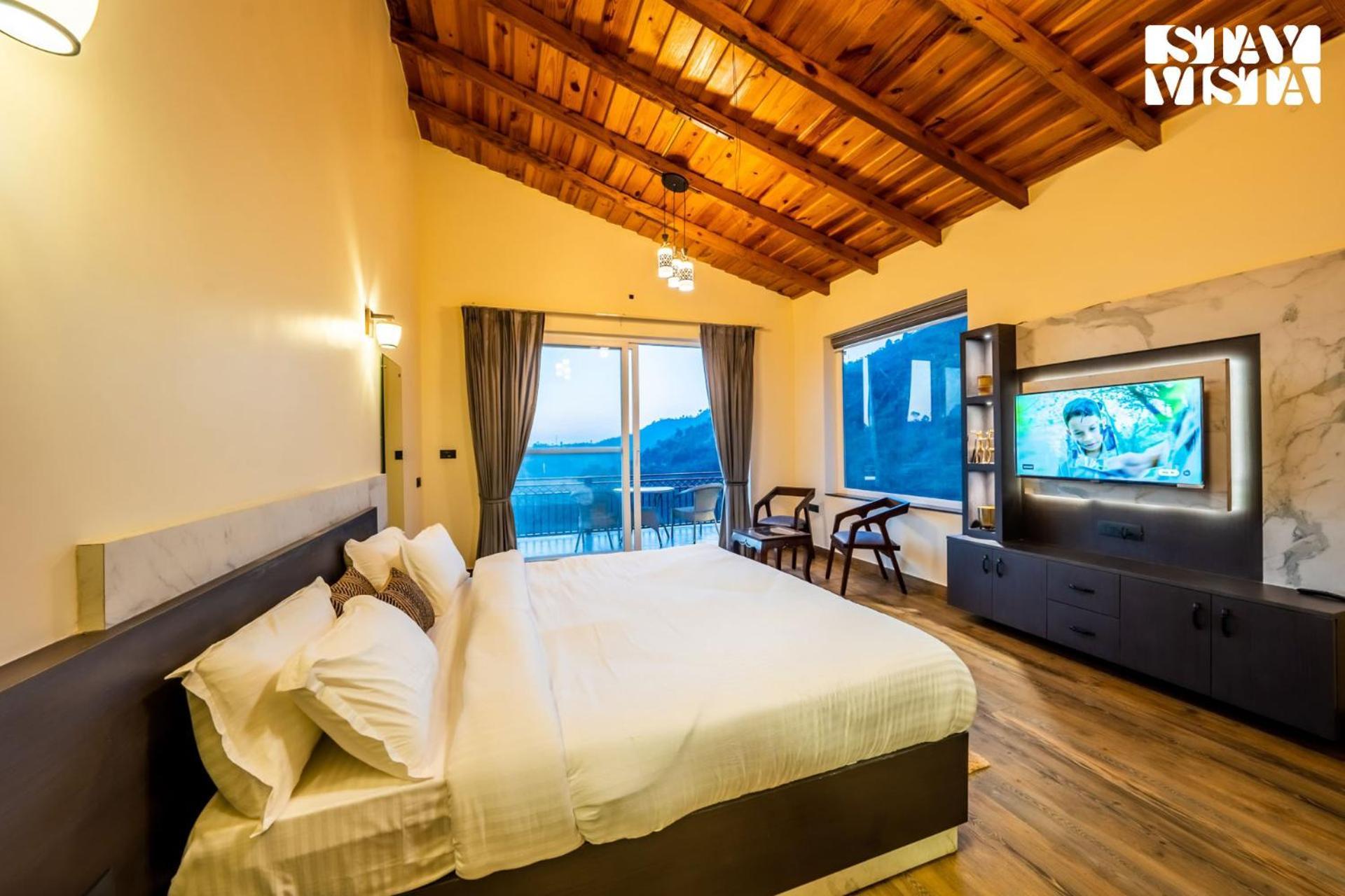 Stayvista At Sunset Springs With Pool & Views Nainital Eksteriør billede